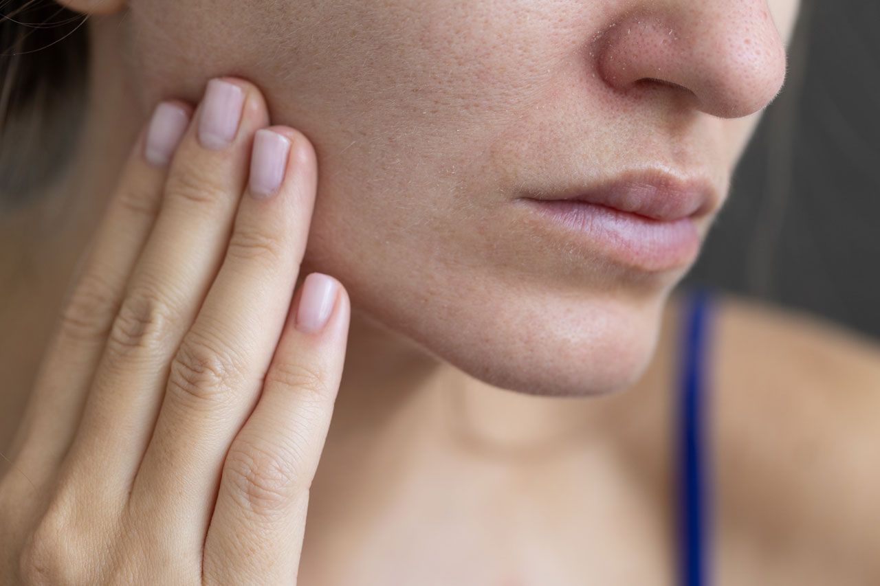 HYDRATINGTHESTRATUMCORNEUMWITHCERAMIDES